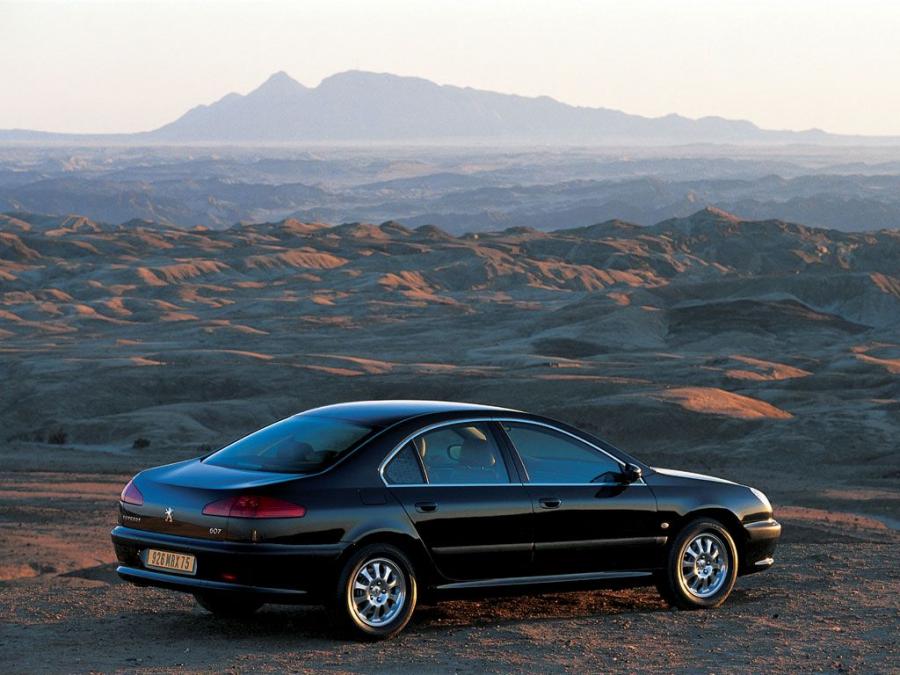  Peugeot 607 1999 года  (фото 18 из 53)